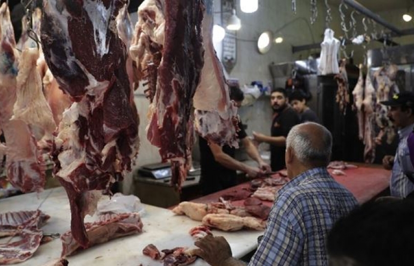 سحب عينة من مطعم شاورما... ولحوم بمواصفات مغشوشة!