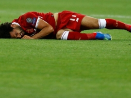 بالصور..راموس يصيب محمد صلاح ويستبعده من النهائي