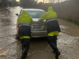 لبنان يغرق بطوفانه.. ووزير الأشغال يرمي المسؤولية على المواطن!