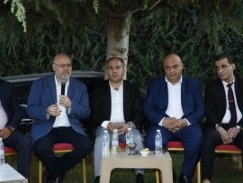 وزير الصحة يختنم جولته البقاعية بلقاء بقاعي حاشد  في دارة سعيد ياسين